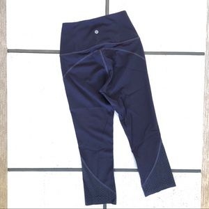 LULULEMON Cropped Leggings